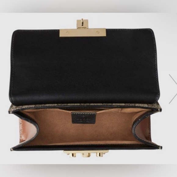 GUCCI Padlock medium GG shoulder bag. - Picture 5 of 7